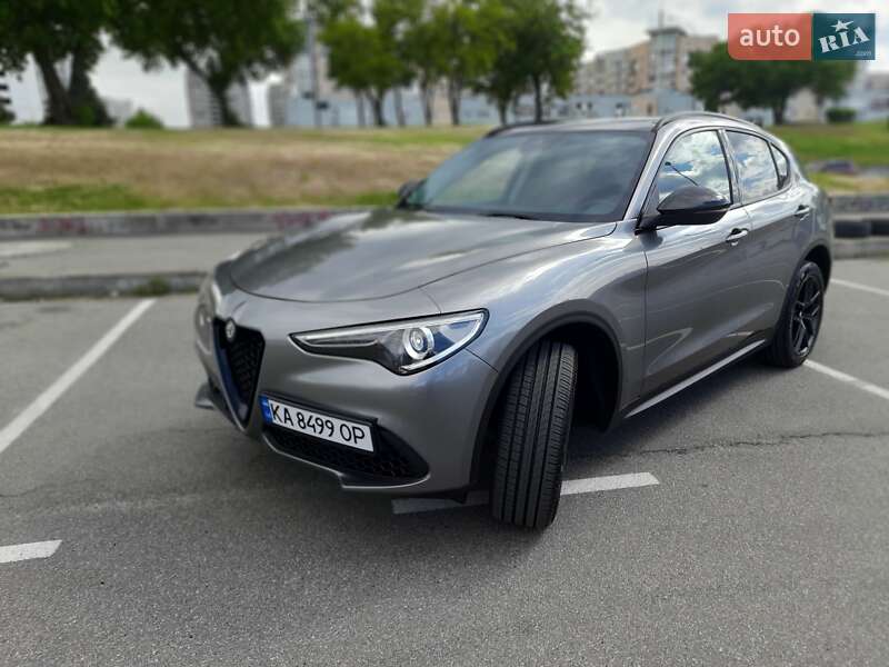 Alfa Romeo Stelvio 2020