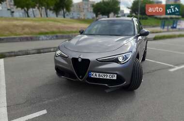 Позашляховик / Кросовер Alfa Romeo Stelvio 2020 в 