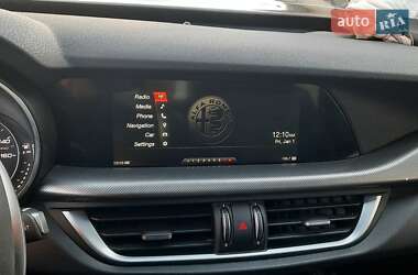 Позашляховик / Кросовер Alfa Romeo Stelvio 2017 в 