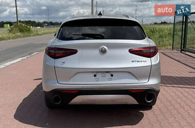 Внедорожник / Кроссовер Alfa Romeo Stelvio 2018 в 