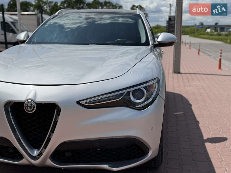 Внедорожник / Кроссовер Alfa Romeo Stelvio 2018 в Ровно фото 11 Внедорожник / Кроссовер Alfa Romeo Stelvio 2018 в Ровно