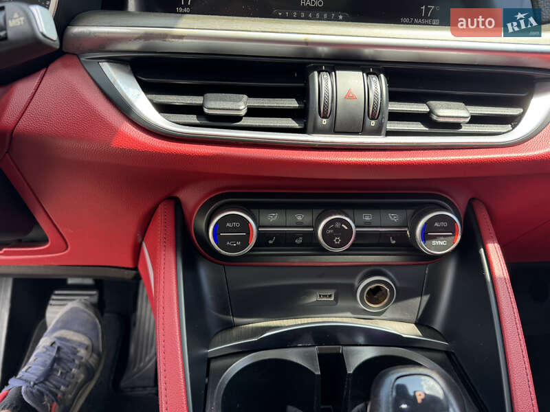 Внедорожник / Кроссовер Alfa Romeo Stelvio 2018 в Ровно фото 27 Внедорожник / Кроссовер Alfa Romeo Stelvio 2018 в Ровно