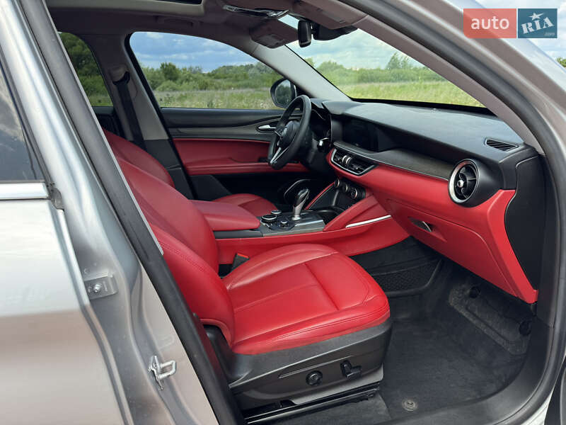 Внедорожник / Кроссовер Alfa Romeo Stelvio 2018 в Ровно фото 42 Внедорожник / Кроссовер Alfa Romeo Stelvio 2018 в Ровно