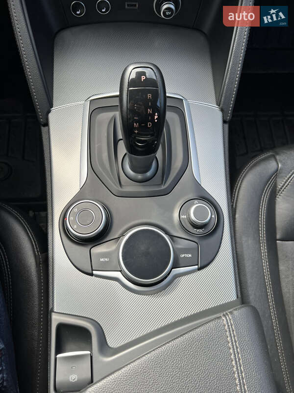 Внедорожник / Кроссовер Alfa Romeo Stelvio 2017 в Львове фото 29 Внедорожник / Кроссовер Alfa Romeo Stelvio 2017 в Львове