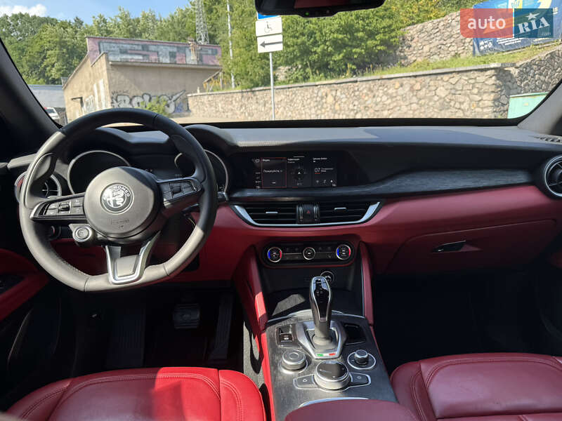 Внедорожник / Кроссовер Alfa Romeo Stelvio 2021 в Киеве