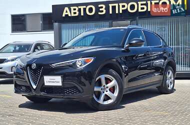 Внедорожник / Кроссовер Alfa Romeo Stelvio 2017 в 