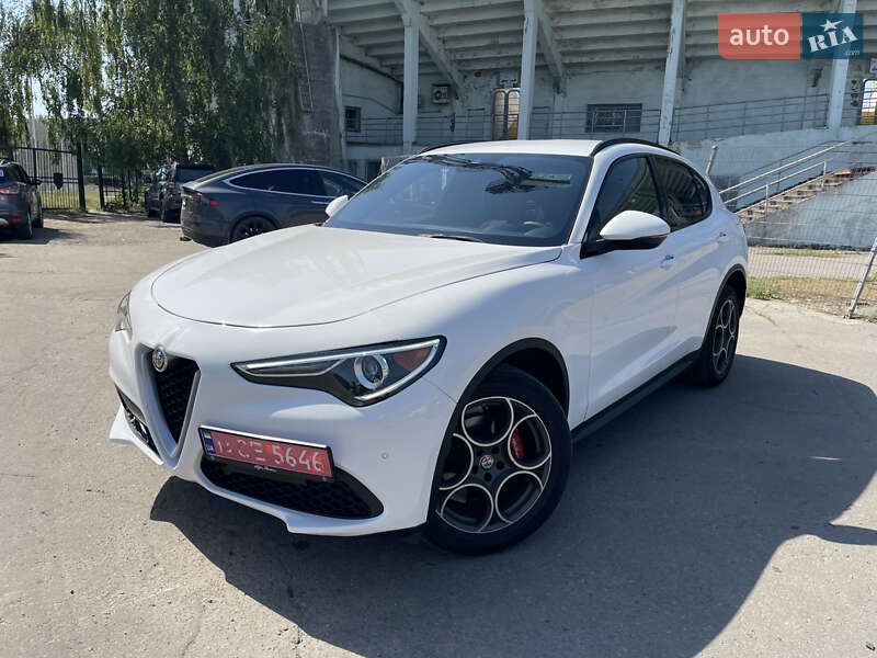 Позашляховик / Кросовер Alfa Romeo Stelvio 2017 в Полтаві