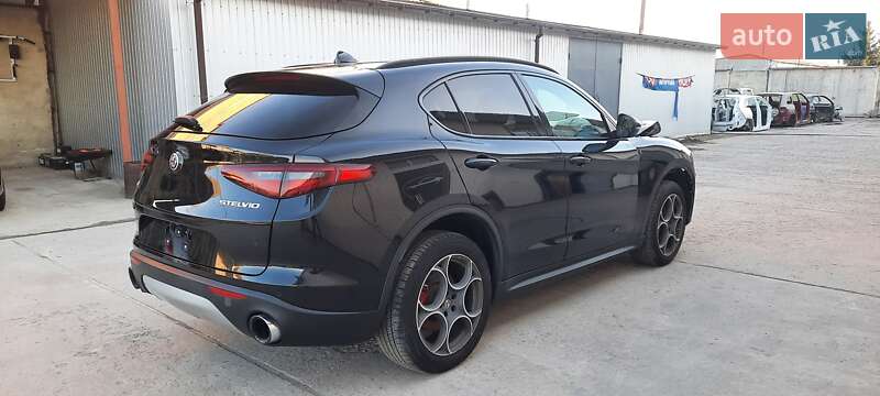 Внедорожник / Кроссовер Alfa Romeo Stelvio 2017 в Ровно