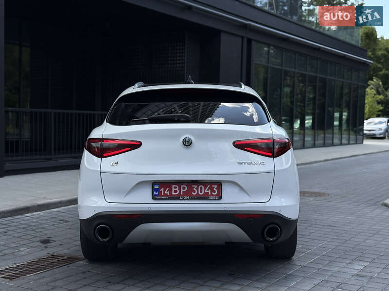 Внедорожник / Кроссовер Alfa Romeo Stelvio 2017 в Львове