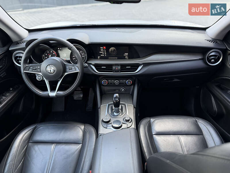 Внедорожник / Кроссовер Alfa Romeo Stelvio 2017 в Львове