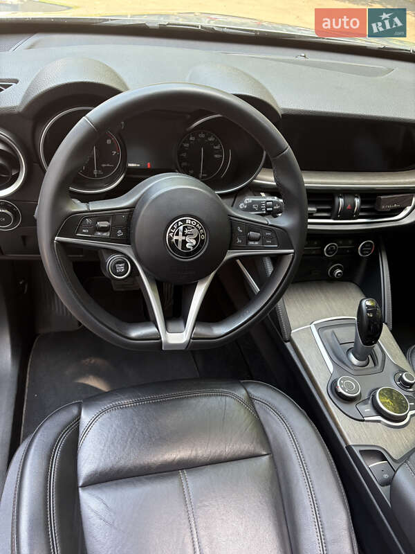 Позашляховик / Кросовер Alfa Romeo Stelvio 2017 в Львові