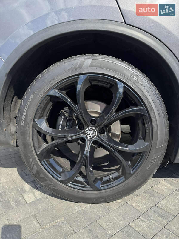 Внедорожник / Кроссовер Alfa Romeo Stelvio 2017 в Киеве