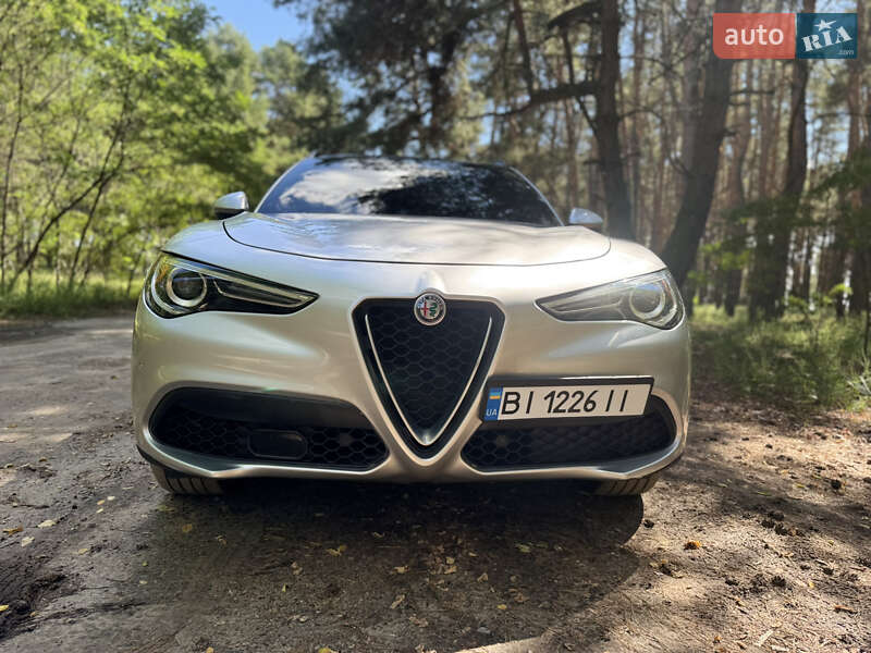 Позашляховик / Кросовер Alfa Romeo Stelvio 2017 в Кременчуці