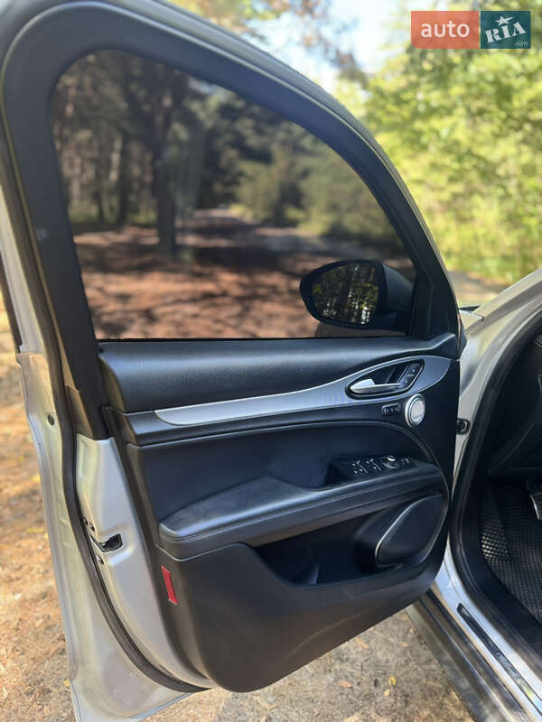 Позашляховик / Кросовер Alfa Romeo Stelvio 2017 в Кременчуці