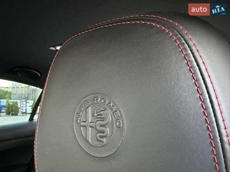 Позашляховик / Кросовер Alfa Romeo Stelvio 2018 в Києві