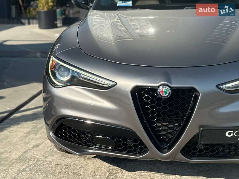 Внедорожник / Кроссовер Alfa Romeo Stelvio 2018 в Киеве фото 4 Внедорожник / Кроссовер Alfa Romeo Stelvio 2018 в Киеве