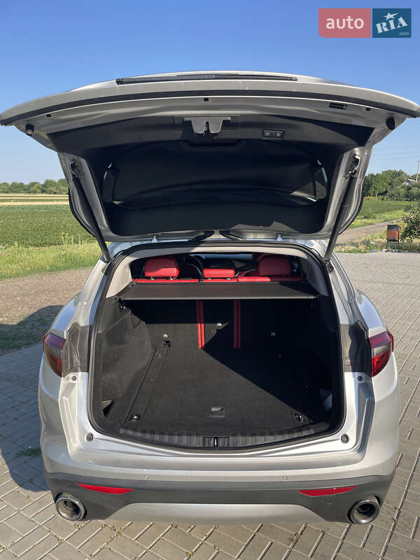 Внедорожник / Кроссовер Alfa Romeo Stelvio 2020 в Киеве