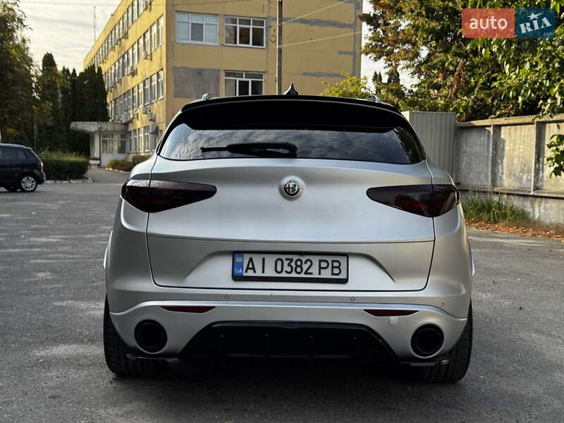 Внедорожник / Кроссовер Alfa Romeo Stelvio 2018 в Киеве