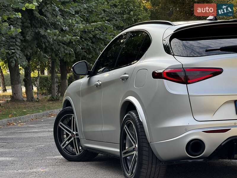 Внедорожник / Кроссовер Alfa Romeo Stelvio 2018 в Киеве