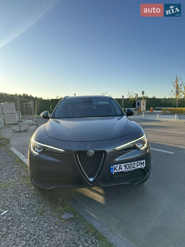 Внедорожник / Кроссовер Alfa Romeo Stelvio 2018 в Киеве фото 2 Внедорожник / Кроссовер Alfa Romeo Stelvio 2018 в Киеве