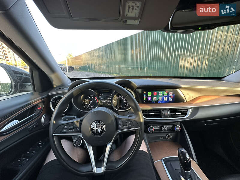 Внедорожник / Кроссовер Alfa Romeo Stelvio 2018 в Киеве фото 15 Внедорожник / Кроссовер Alfa Romeo Stelvio 2018 в Киеве