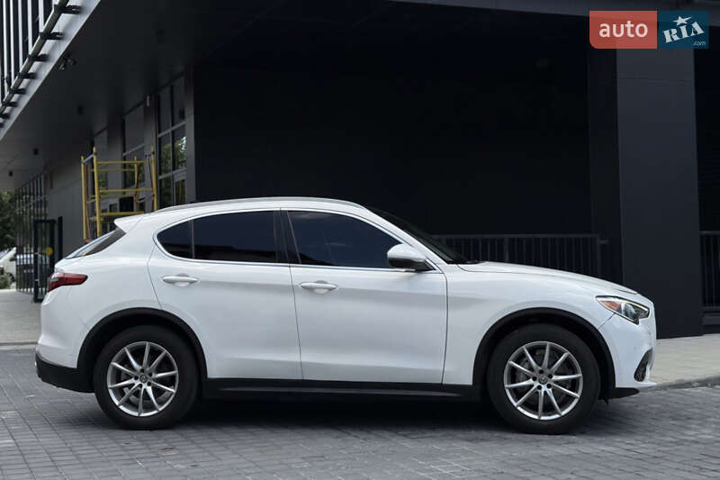 Внедорожник / Кроссовер Alfa Romeo Stelvio 2017 в Львове