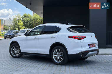 Внедорожник / Кроссовер Alfa Romeo Stelvio 2017 в 