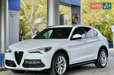 Внедорожник / Кроссовер Alfa Romeo Stelvio 2018 в 