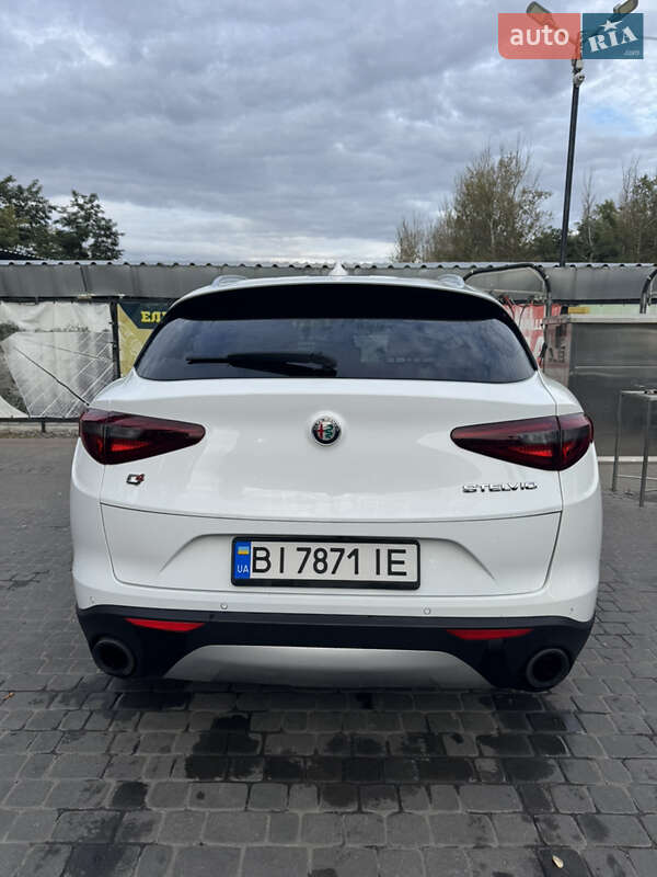 Внедорожник / Кроссовер Alfa Romeo Stelvio 2017 в Кременчуге
