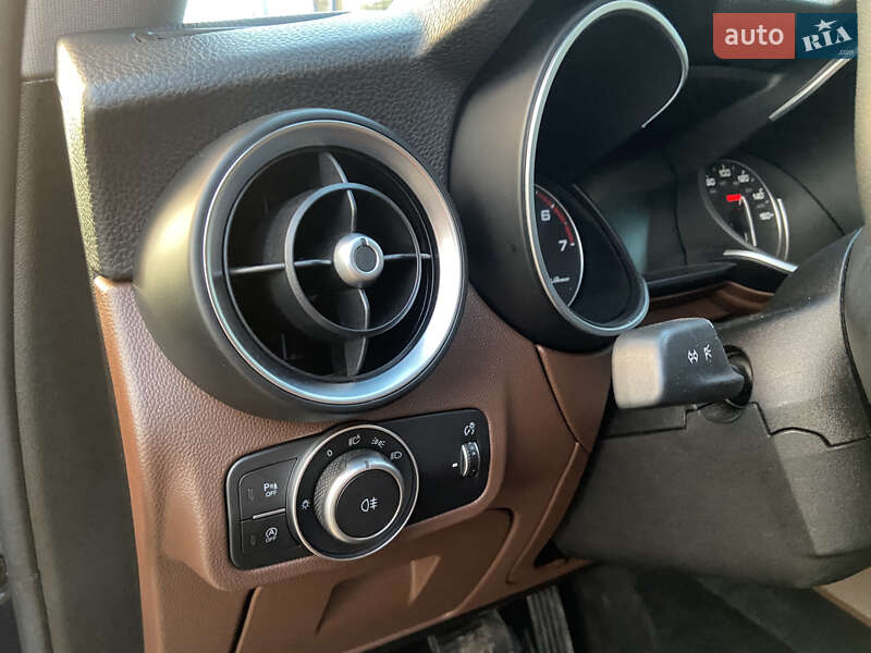 Внедорожник / Кроссовер Alfa Romeo Stelvio 2017 в Харькове фото 19 Внедорожник / Кроссовер Alfa Romeo Stelvio 2017 в Харькове