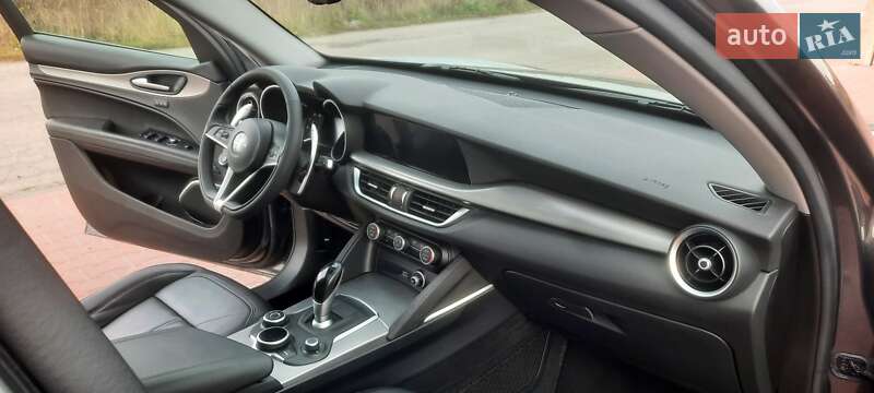 Внедорожник / Кроссовер Alfa Romeo Stelvio 2019 в Ровно фото 27 Внедорожник / Кроссовер Alfa Romeo Stelvio 2019 в Ровно
