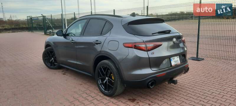 Внедорожник / Кроссовер Alfa Romeo Stelvio 2019 в Ровно фото 4 Внедорожник / Кроссовер Alfa Romeo Stelvio 2019 в Ровно