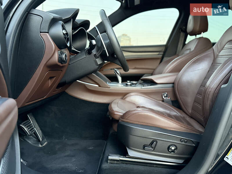 Позашляховик / Кросовер Alfa Romeo Stelvio 2017 в Одесі фото 17 Позашляховик / Кросовер Alfa Romeo Stelvio 2017 в Одесі