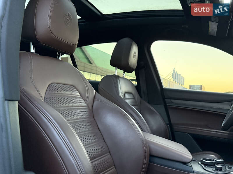 Позашляховик / Кросовер Alfa Romeo Stelvio 2017 в Одесі фото 26 Позашляховик / Кросовер Alfa Romeo Stelvio 2017 в Одесі