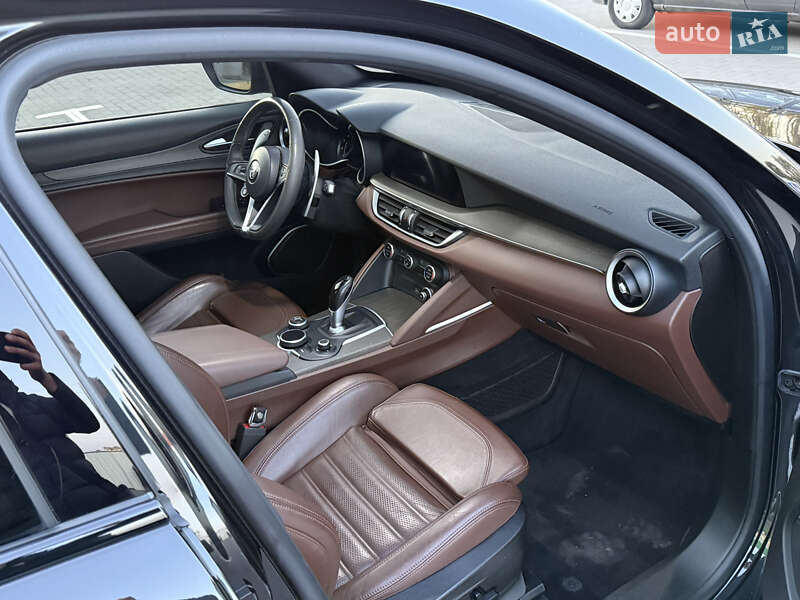 Позашляховик / Кросовер Alfa Romeo Stelvio 2017 в Одесі фото 29 Позашляховик / Кросовер Alfa Romeo Stelvio 2017 в Одесі
