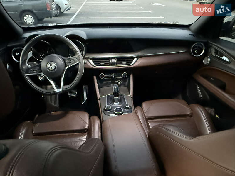 Позашляховик / Кросовер Alfa Romeo Stelvio 2017 в Одесі фото 31 Позашляховик / Кросовер Alfa Romeo Stelvio 2017 в Одесі
