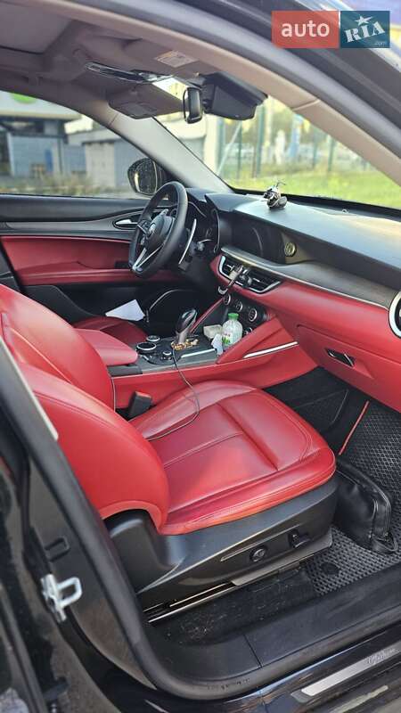 Внедорожник / Кроссовер Alfa Romeo Stelvio 2019 в Киеве фото 10 Внедорожник / Кроссовер Alfa Romeo Stelvio 2019 в Киеве