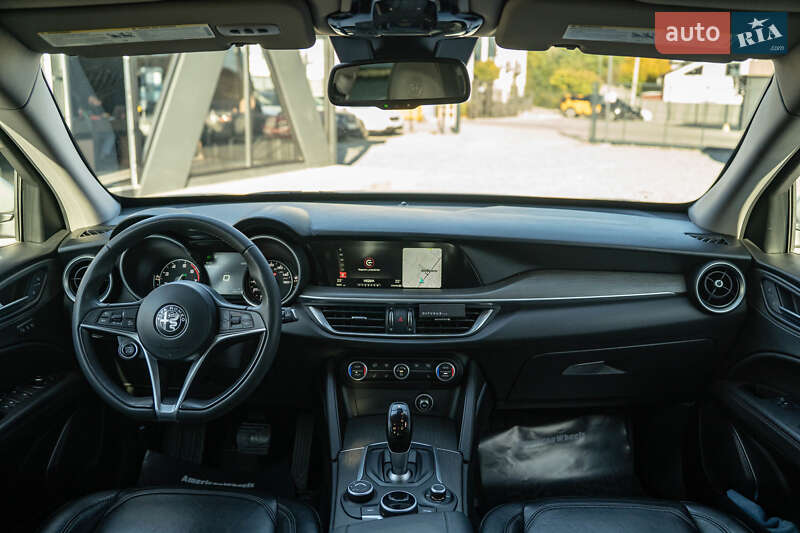 Внедорожник / Кроссовер Alfa Romeo Stelvio 2017 в Черновцах фото 22 Внедорожник / Кроссовер Alfa Romeo Stelvio 2017 в Черновцах