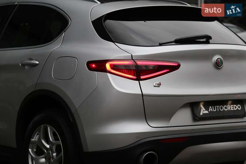 Внедорожник / Кроссовер Alfa Romeo Stelvio 2020 в Киеве