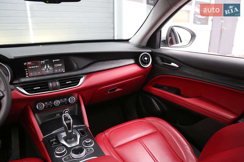 Внедорожник / Кроссовер Alfa Romeo Stelvio 2020 в Киеве