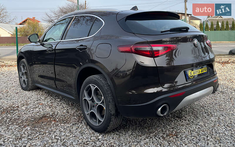 Внедорожник / Кроссовер Alfa Romeo Stelvio 2017 в Коломые фото 5 Внедорожник / Кроссовер Alfa Romeo Stelvio 2017 в Коломые