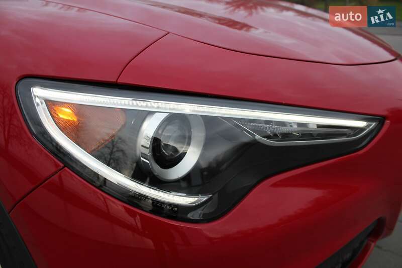 Позашляховик / Кросовер Alfa Romeo Stelvio 2018 в Світловодську