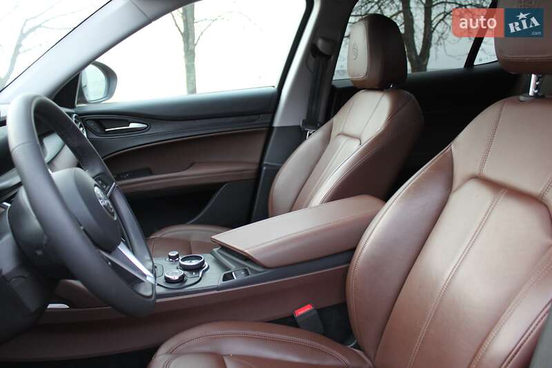 Позашляховик / Кросовер Alfa Romeo Stelvio 2018 в Світловодську