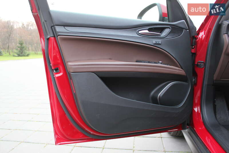 Позашляховик / Кросовер Alfa Romeo Stelvio 2018 в Світловодську