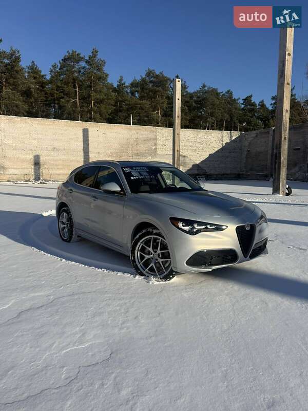 Внедорожник / Кроссовер Alfa Romeo Stelvio 2020 в Киеве