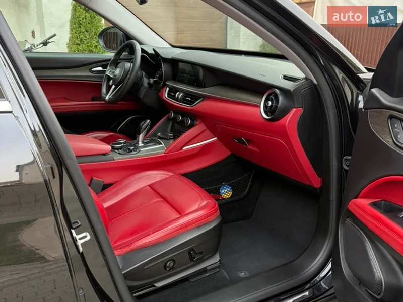 Alfa Romeo Stelvio 2019 VIN ZASPAKBN3K7C51418 фото оголошення 14 з 60