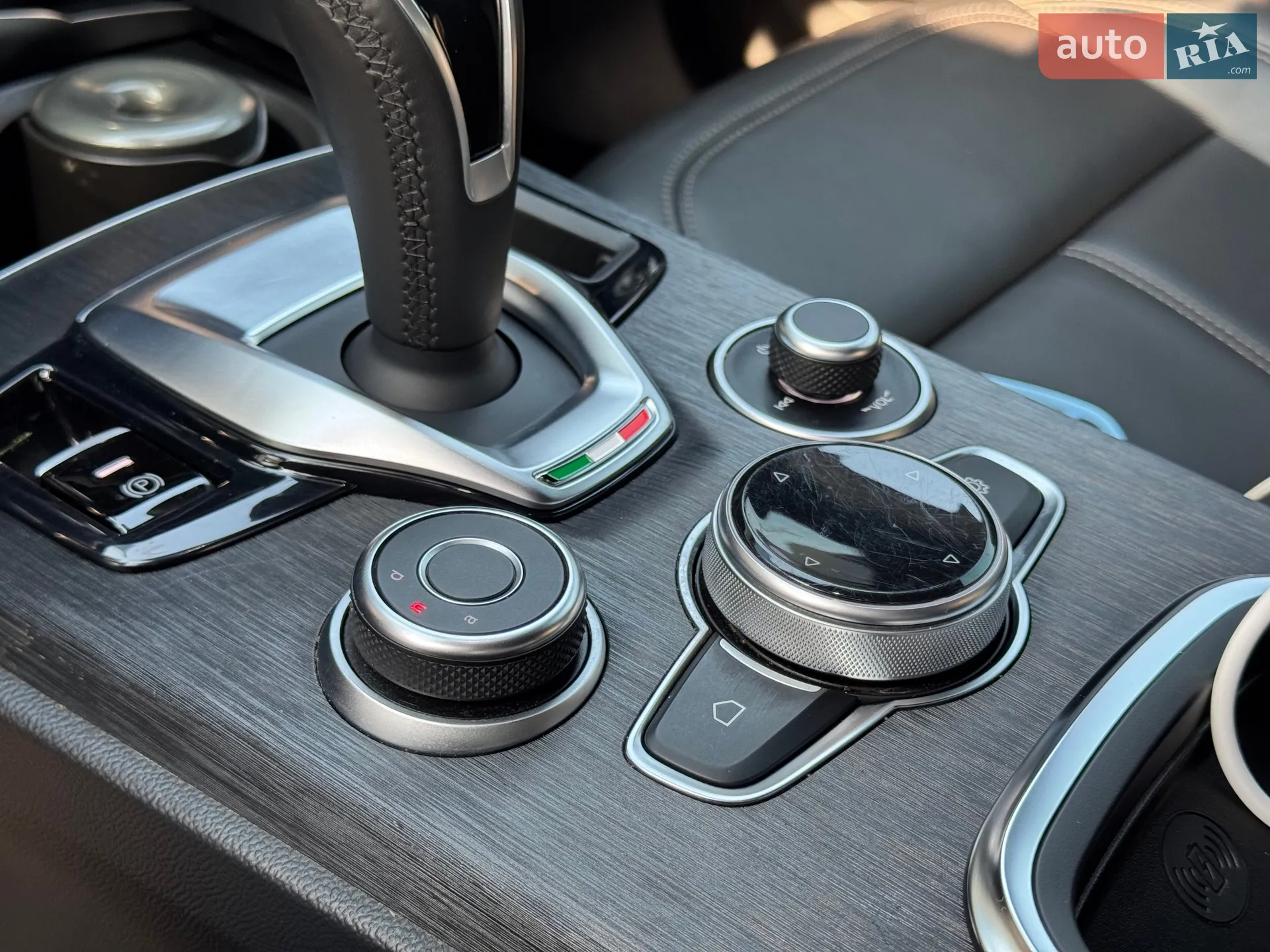 2020 Alfa Romeo Stelvio - мініатюра 22
