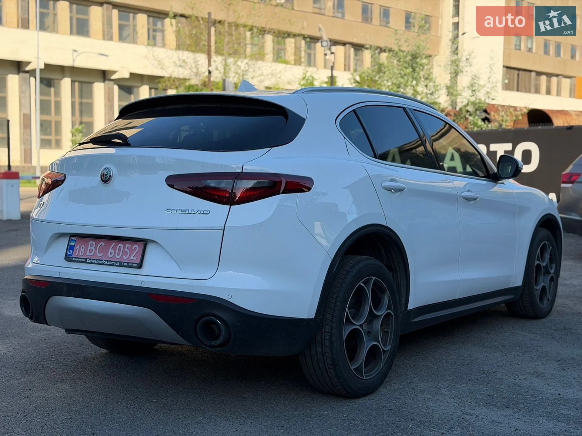 2017 Alfa Romeo Stelvio - мініатюра 9