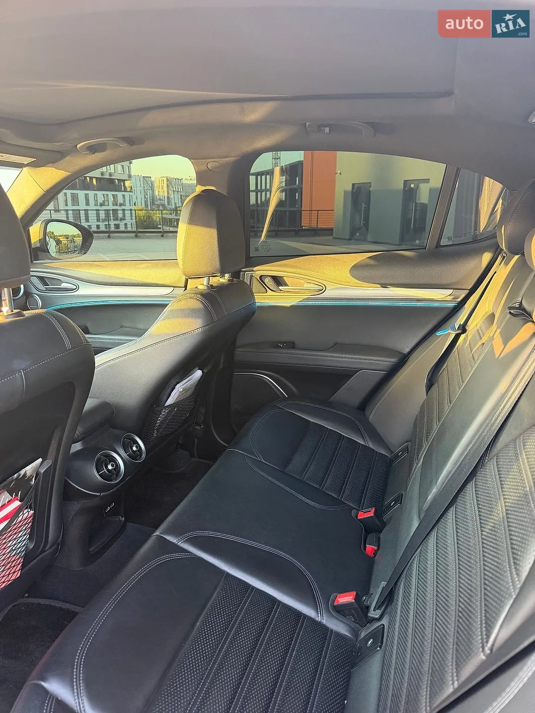 2019 Alfa Romeo Stelvio - мініатюра 11