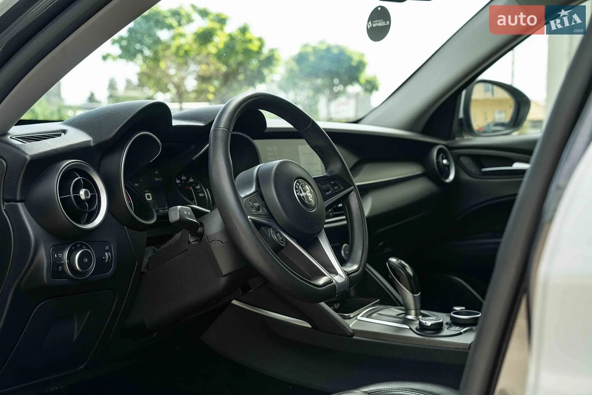 2017 Alfa Romeo Stelvio - мініатюра 16